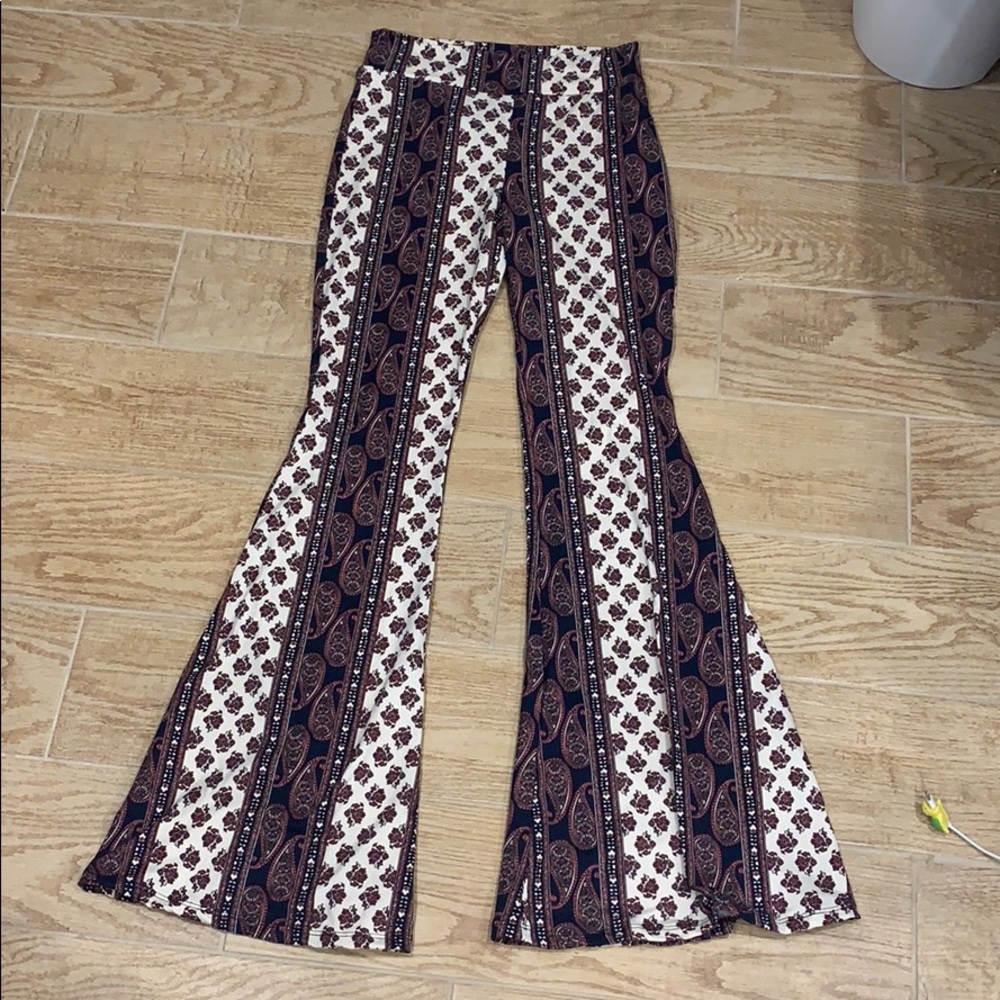Bell bottom leggings